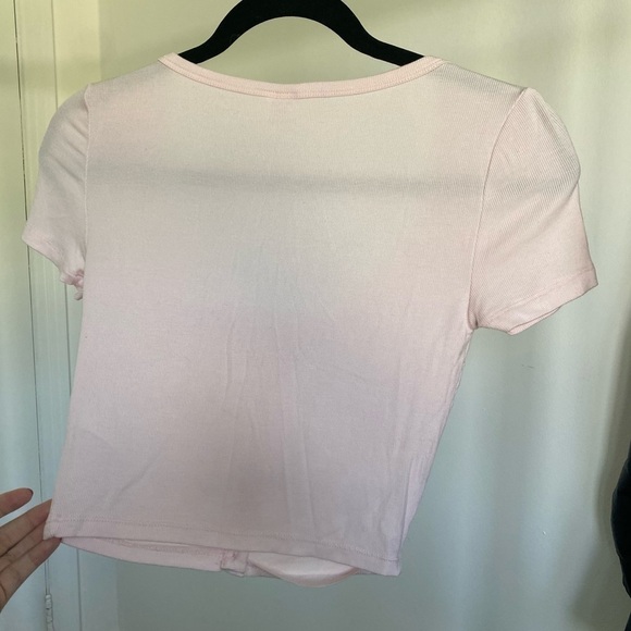ARITZIA Sunday Best Holly Top T-shirt Baby Tee in Light Baby Pink • XS - Picture 5 of 9